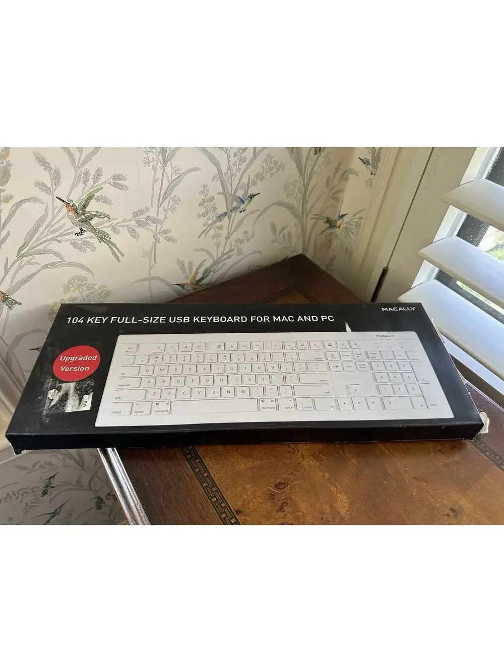 Macally 104 Key full-size USBlug & Play Wired Computer keyboard For Mac And PC-